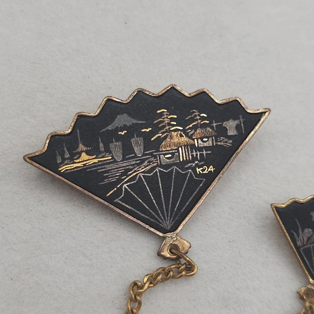 Vintage Japanese Damascene Fan Brooches Sweater Guard K24 Inlay Landscape Japan